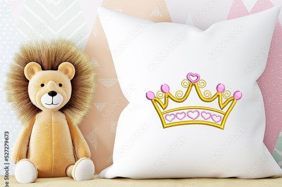 Crown Application Embroidery: A Royal Touch for Seasonal Creations